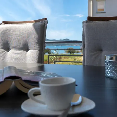 Fabjem Charme Seaview 公寓